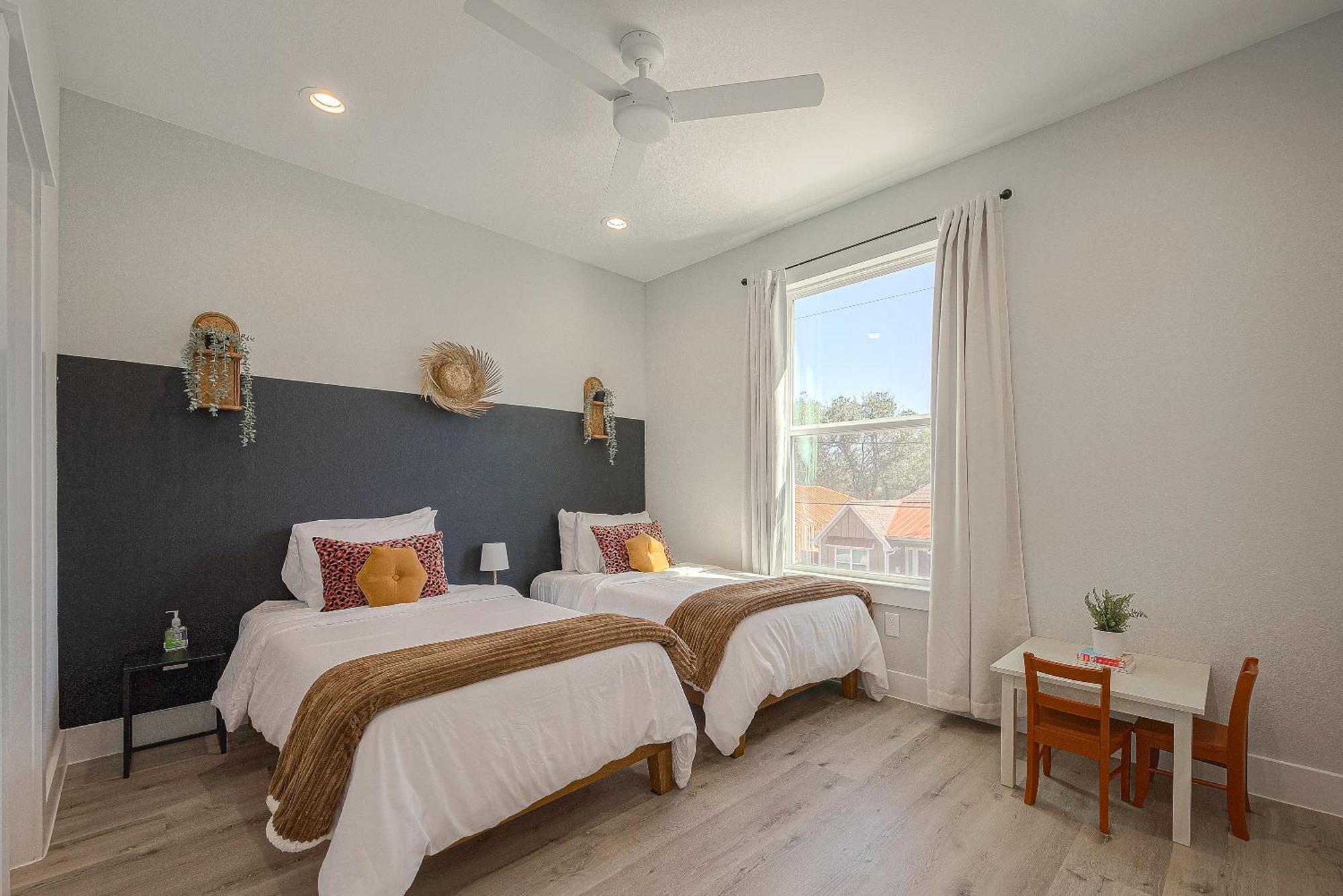 Modern Home Near Downtown With Fast Wifi, Bbq, Games & Ev Equipped! 休斯敦 外观 照片